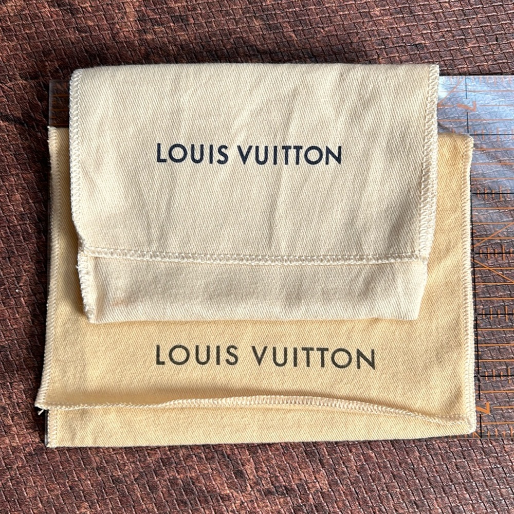 EUC Louis Vuitton Wallet Dust Bag Bundle